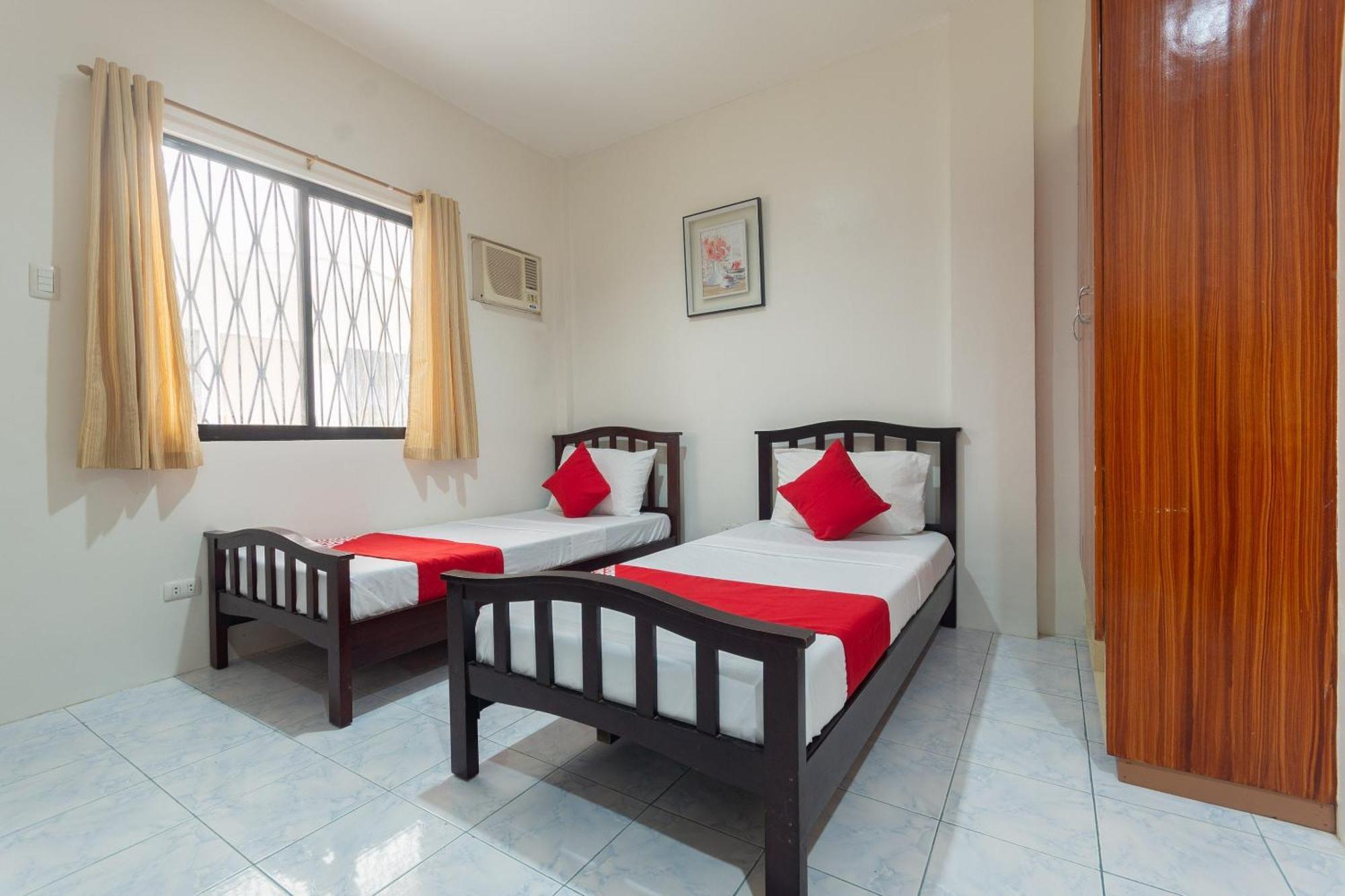 3J'S And K Apartment Lapu-Lapu City Dış mekan fotoğraf