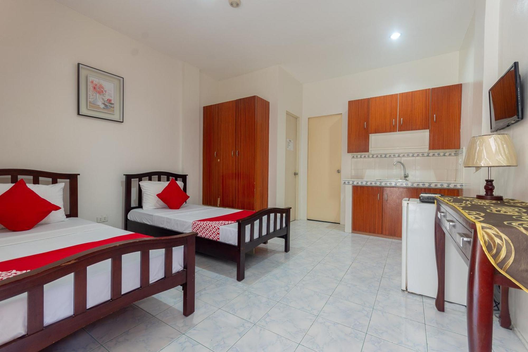 3J'S And K Apartment Lapu-Lapu City Dış mekan fotoğraf