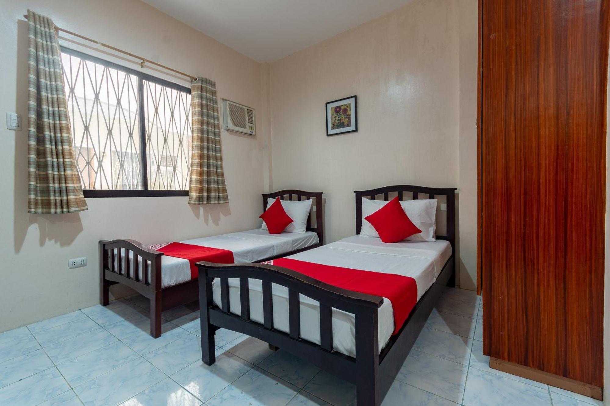 3J'S And K Apartment Lapu-Lapu City Dış mekan fotoğraf