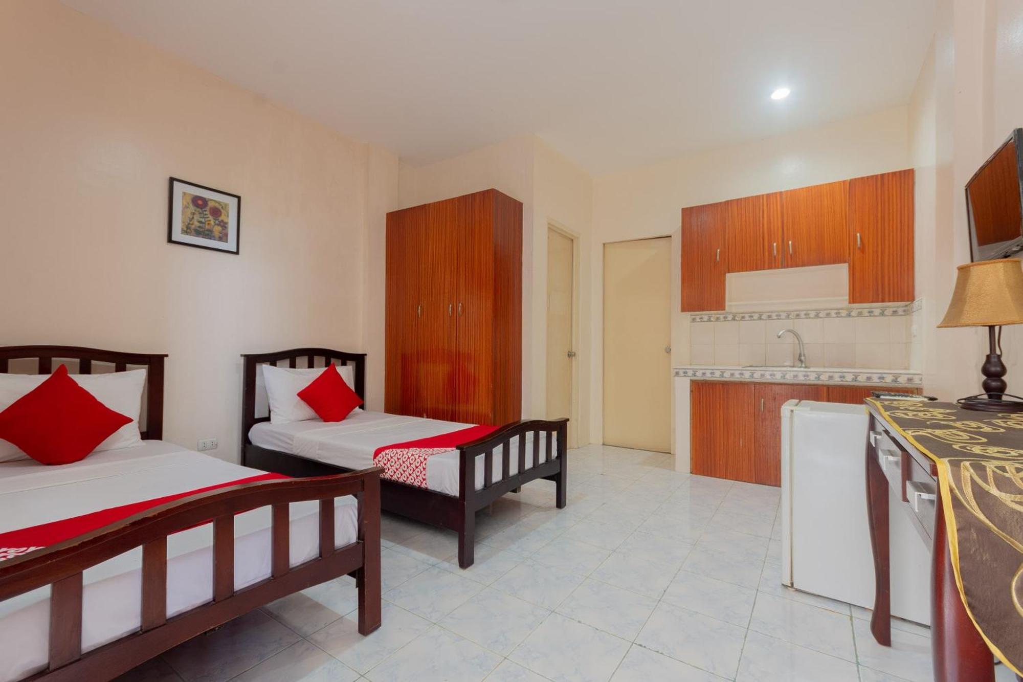 3J'S And K Apartment Lapu-Lapu City Dış mekan fotoğraf