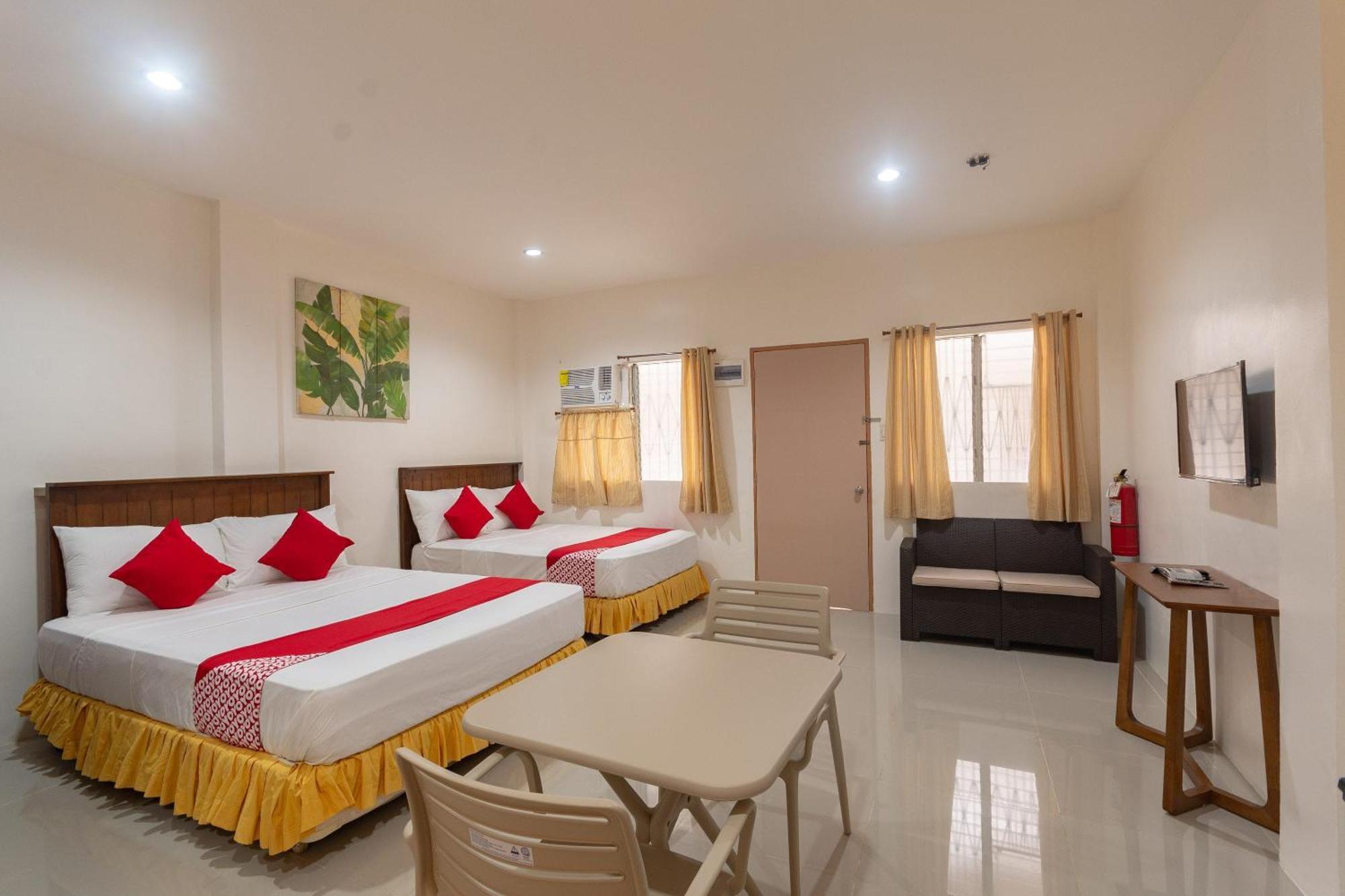 3J'S And K Apartment Lapu-Lapu City Dış mekan fotoğraf