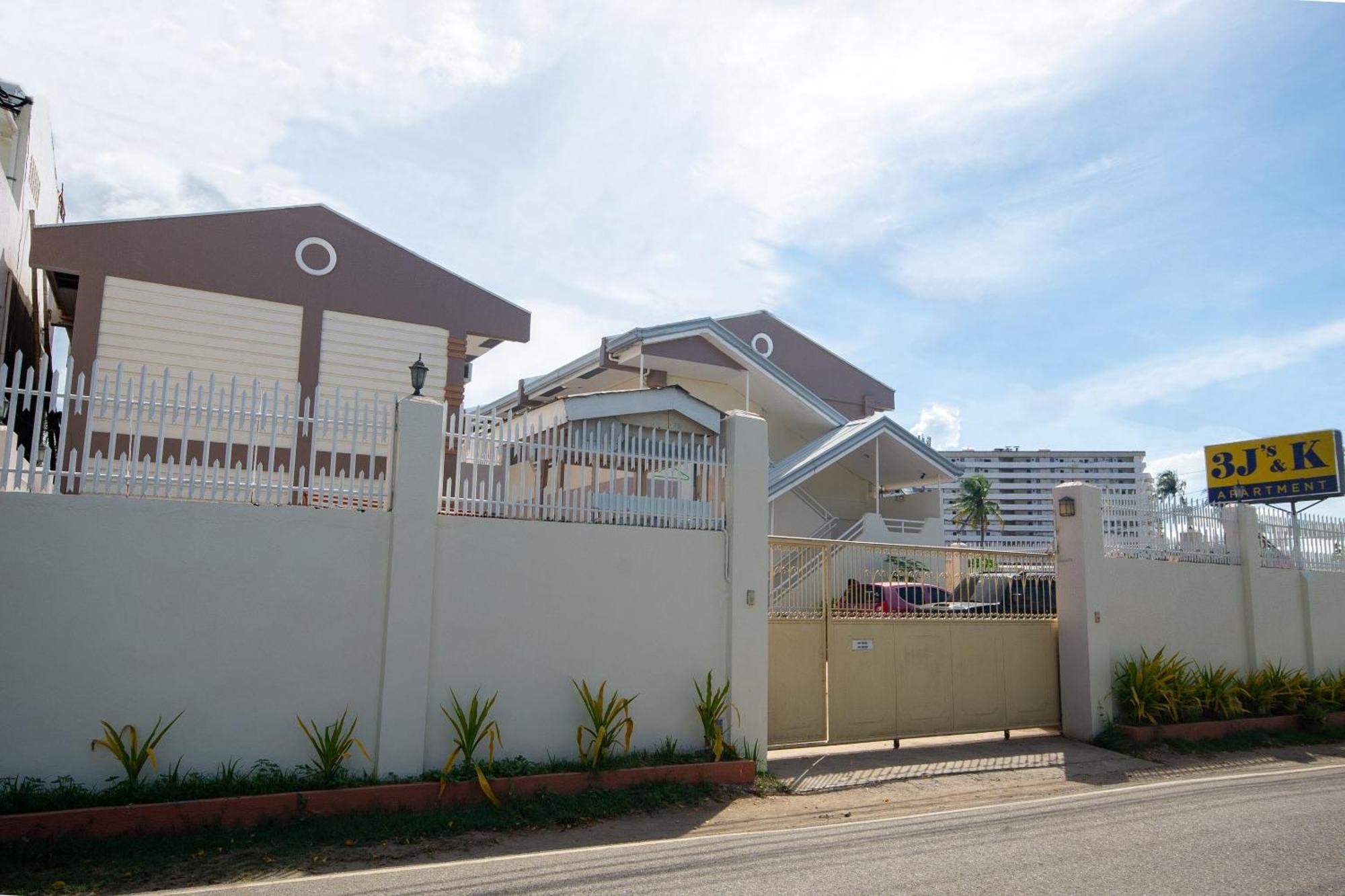 3J'S And K Apartment Lapu-Lapu City Dış mekan fotoğraf
